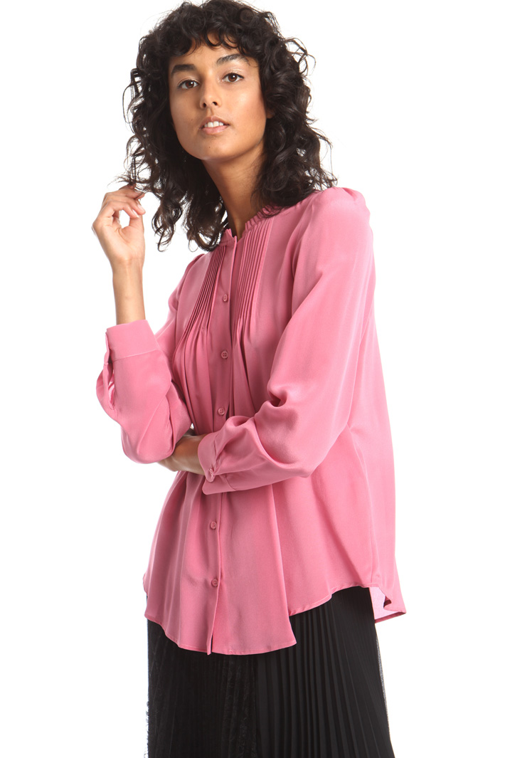 Pleated silk shirt Intrend Pleated silk shirt Intrend