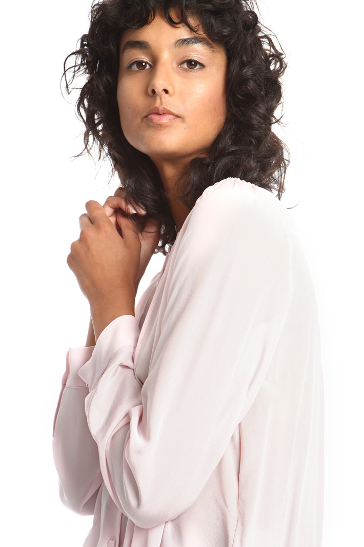 Pleated silk shirt Intrend Pleated silk shirt Intrend