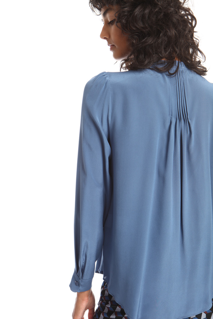 Pleated silk shirt Intrend Pleated silk shirt Intrend
