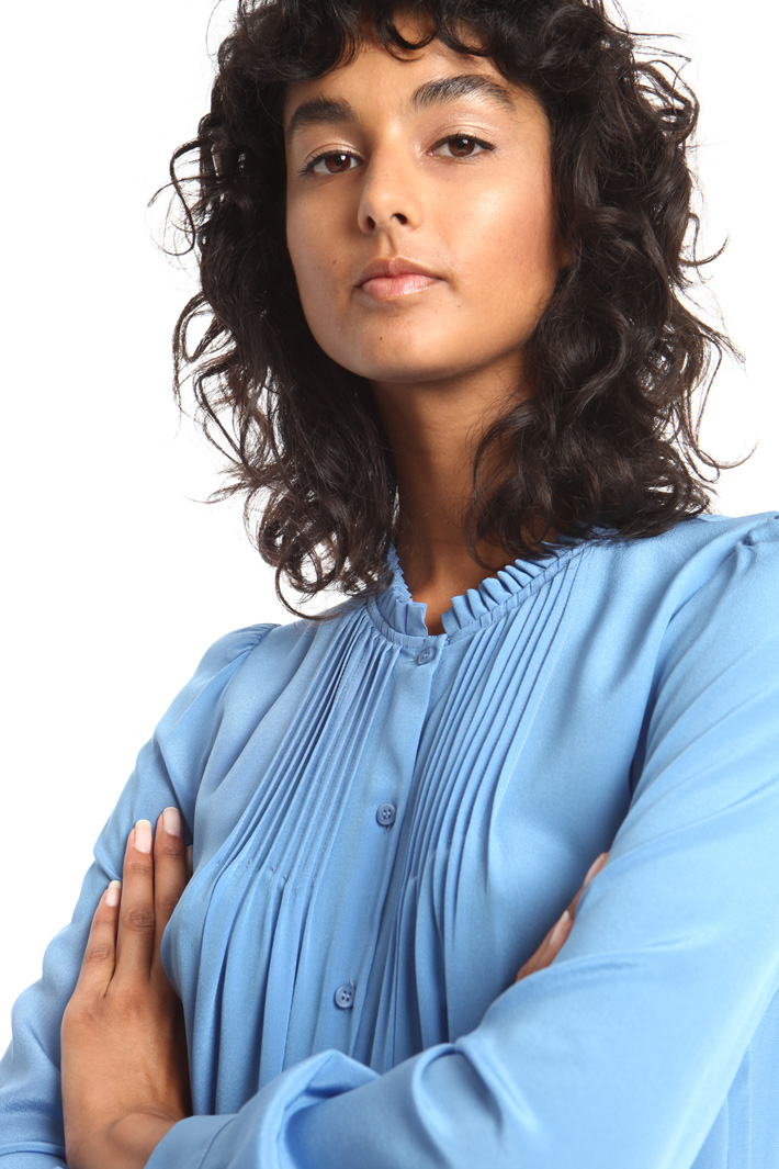 Pleated silk shirt Intrend Pleated silk shirt Intrend