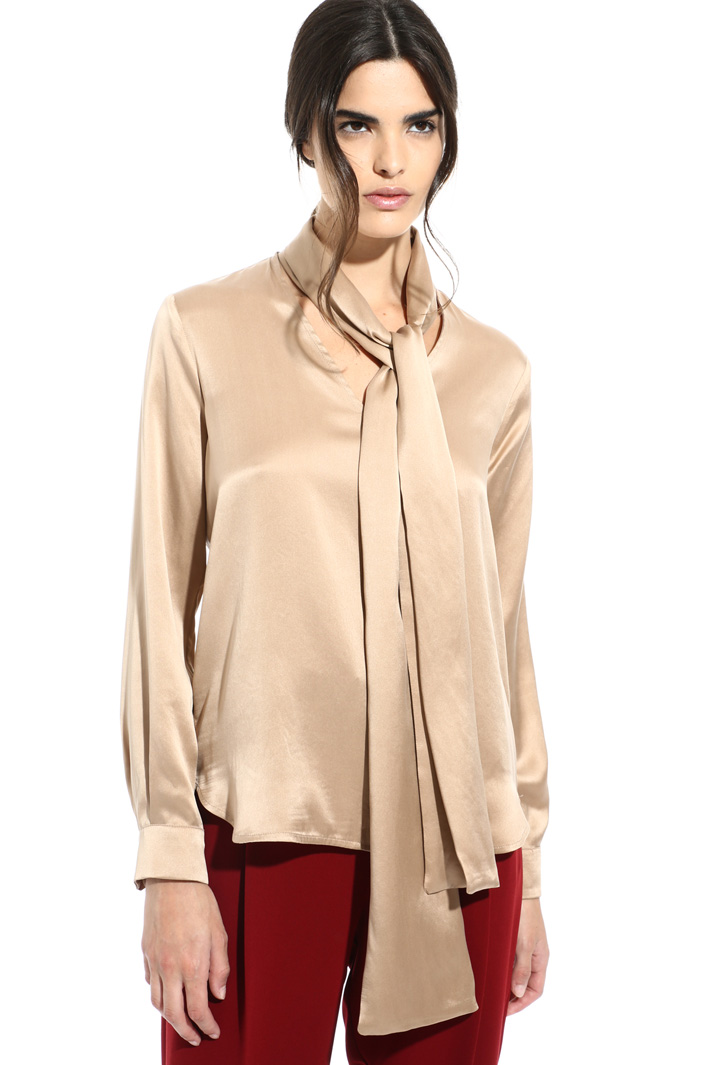 Silk satin blouse Intrend Silk satin blouse Intrend