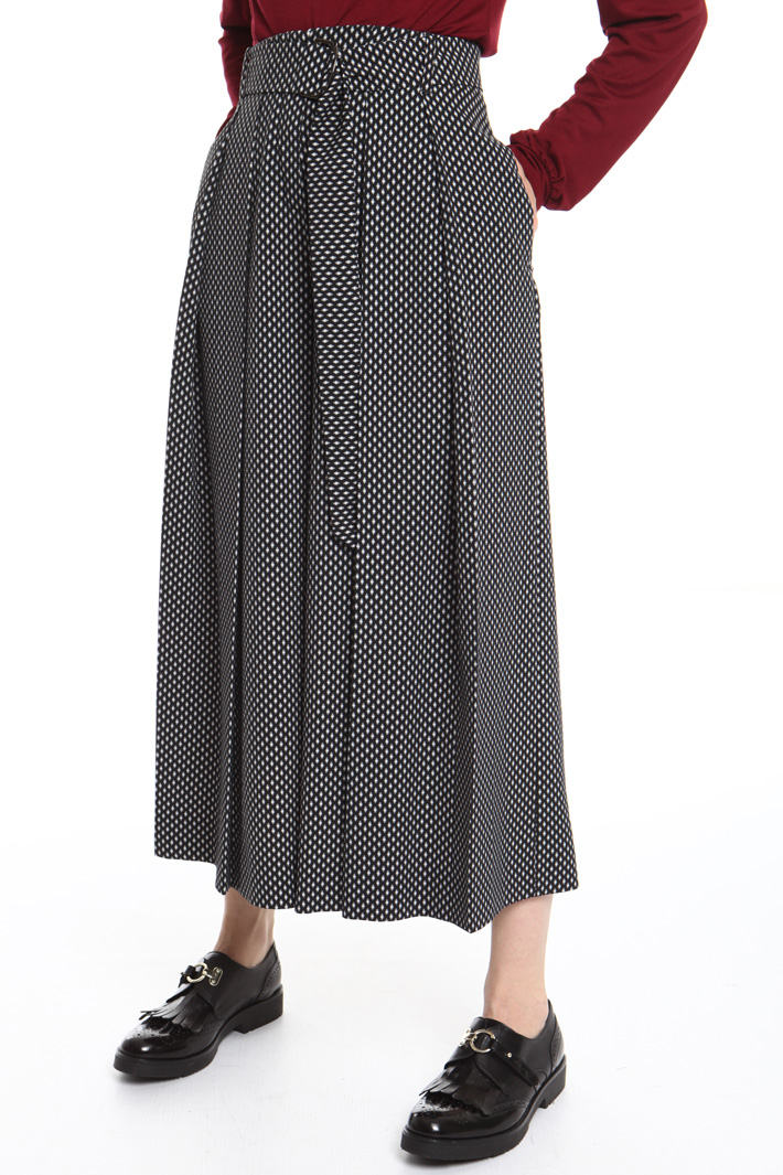 Wide-leg pleated trousers Intrend Wide-leg pleated trousers Intrend