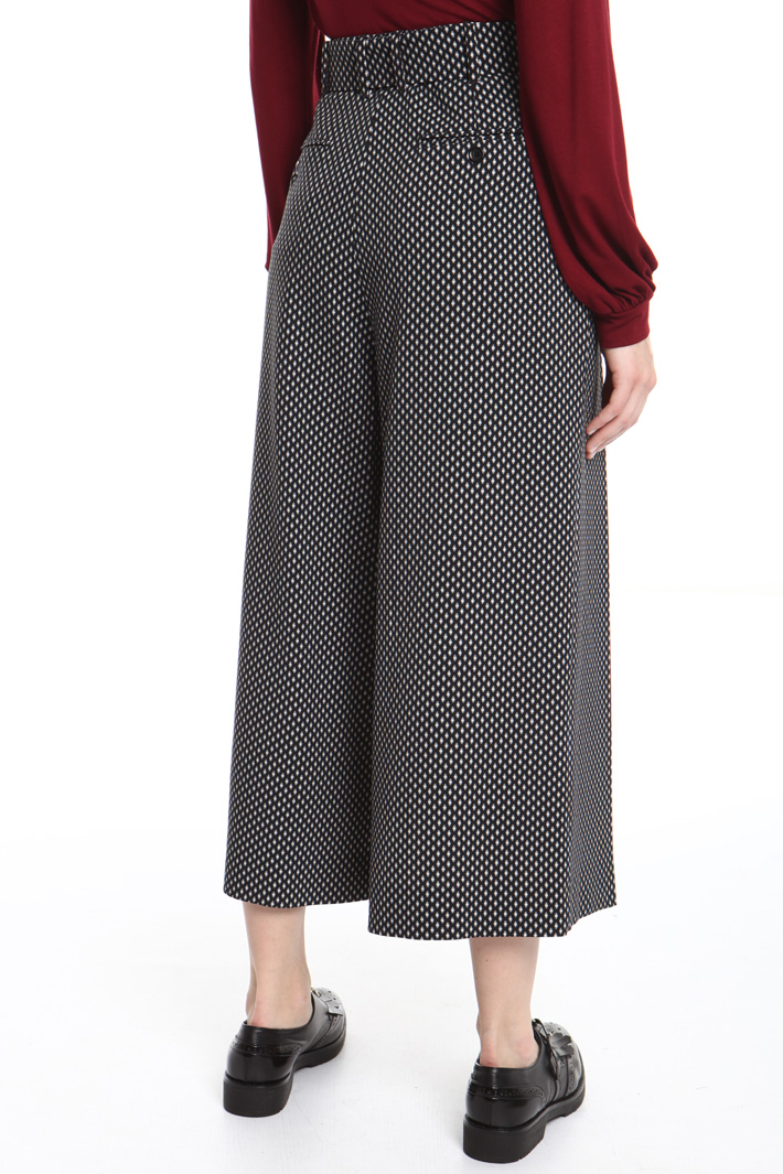 Wide-leg pleated trousers Intrend Wide-leg pleated trousers Intrend