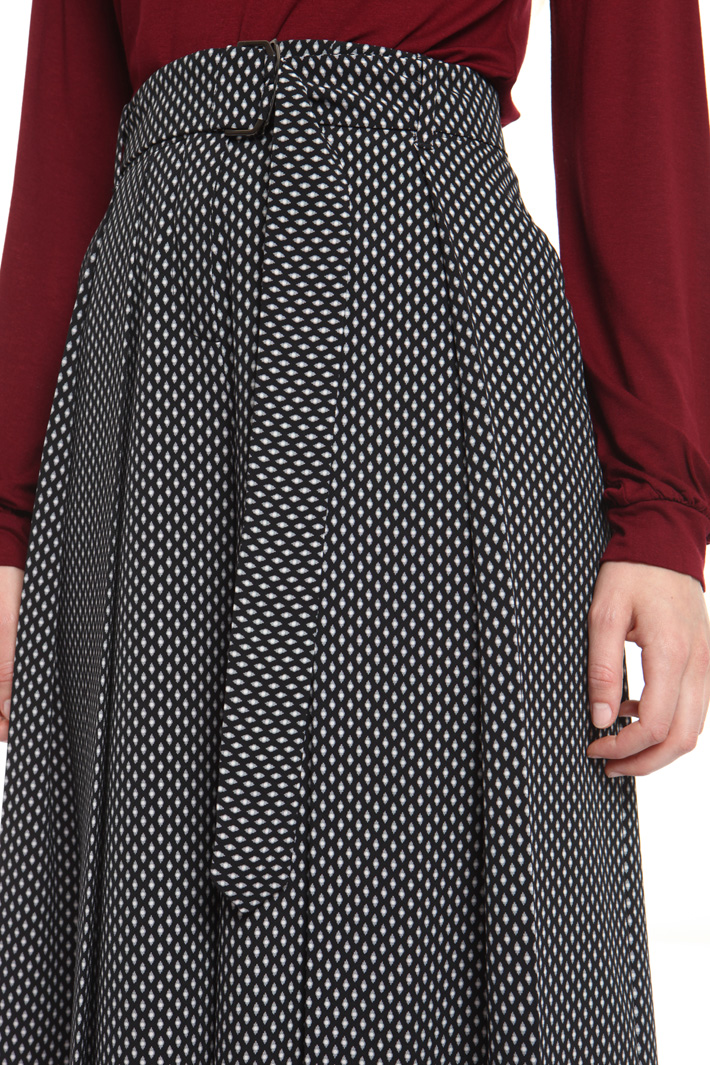 Wide-leg pleated trousers Intrend Wide-leg pleated trousers Intrend