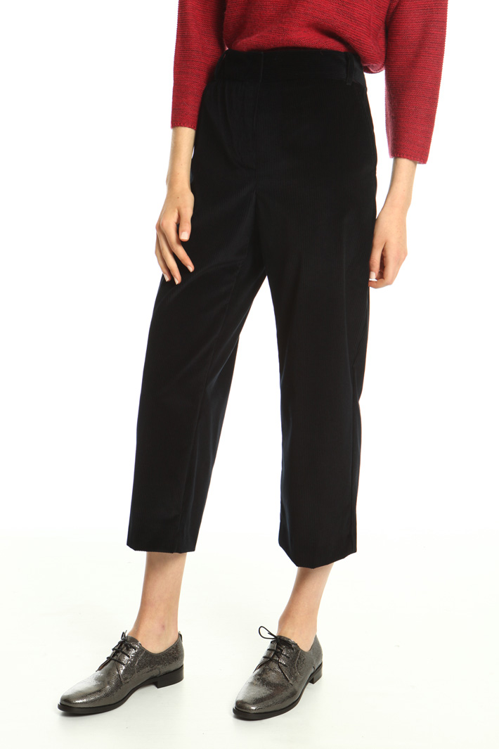 Cropped trousers in velvet Intrend Cropped trousers in velvet Intrend
