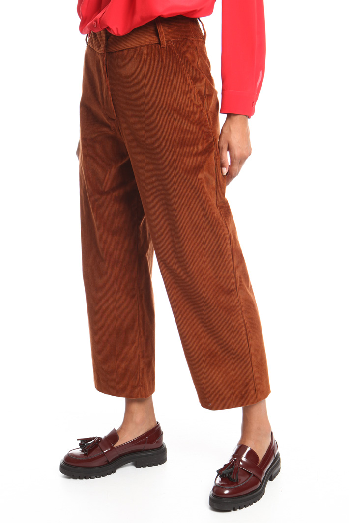Cropped velvet trousers Intrend Cropped velvet trousers Intrend