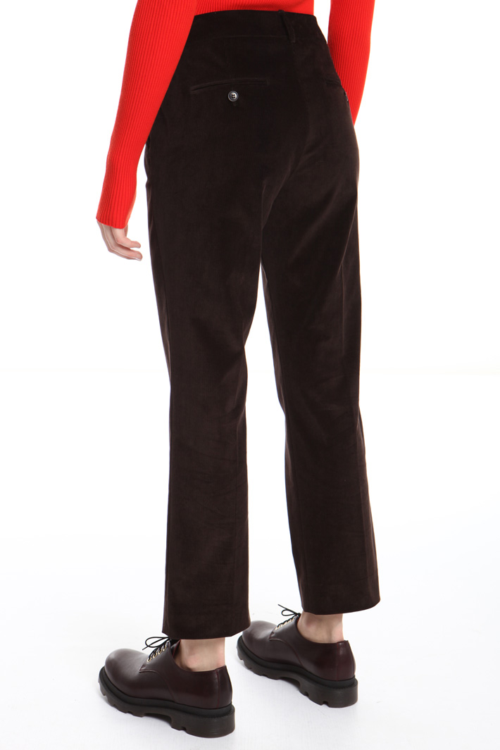 Velvet cropped trousers Intrend Velvet cropped trousers Intrend