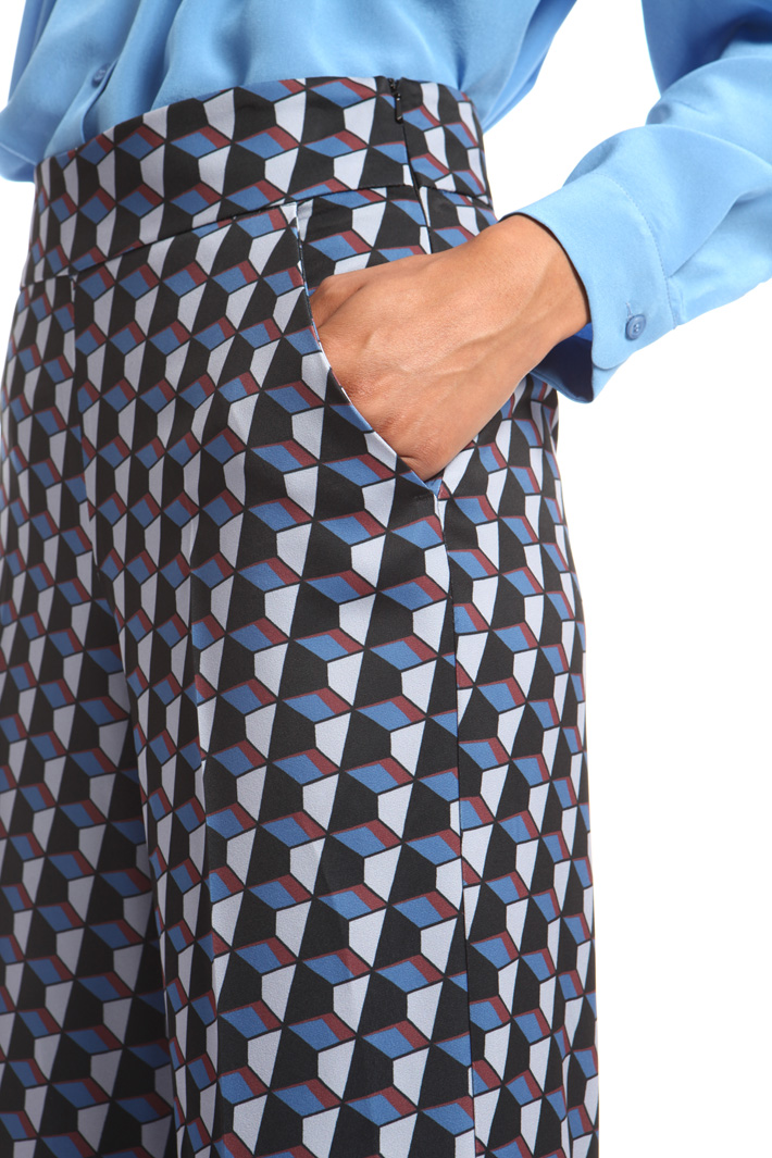 Patterned cropped trousers Intrend Patterned cropped trousers Intrend