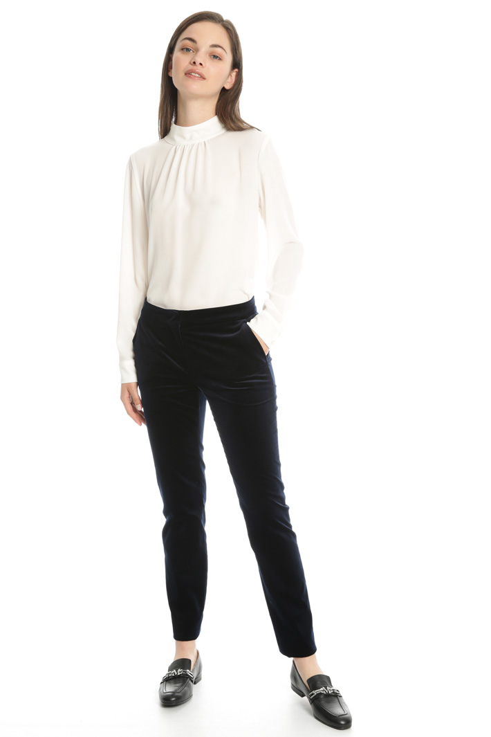 Fitted velvet trousers Intrend Fitted velvet trousers Intrend