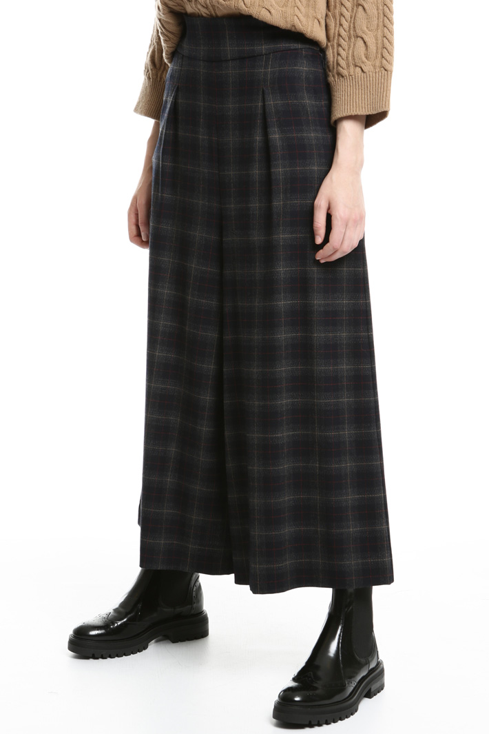 Wide leg flannel trousers Intrend Wide leg flannel trousers Intrend
