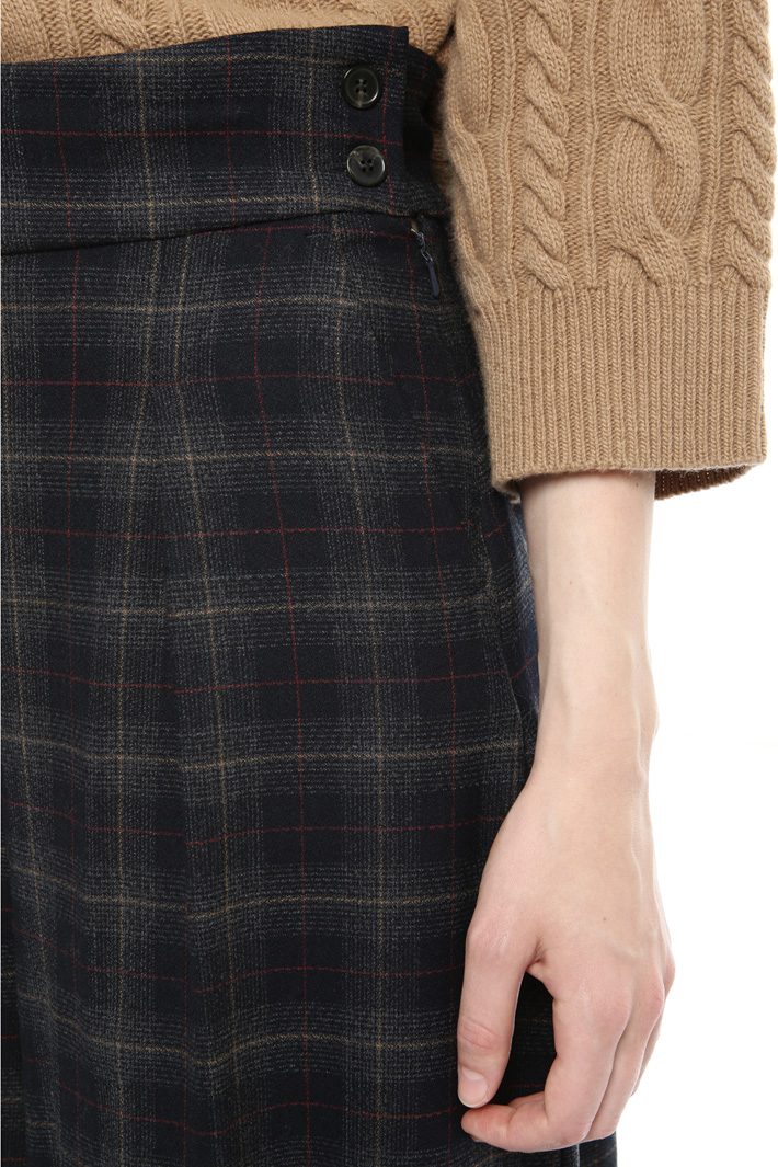 Wide leg flannel trousers Intrend Wide leg flannel trousers Intrend
