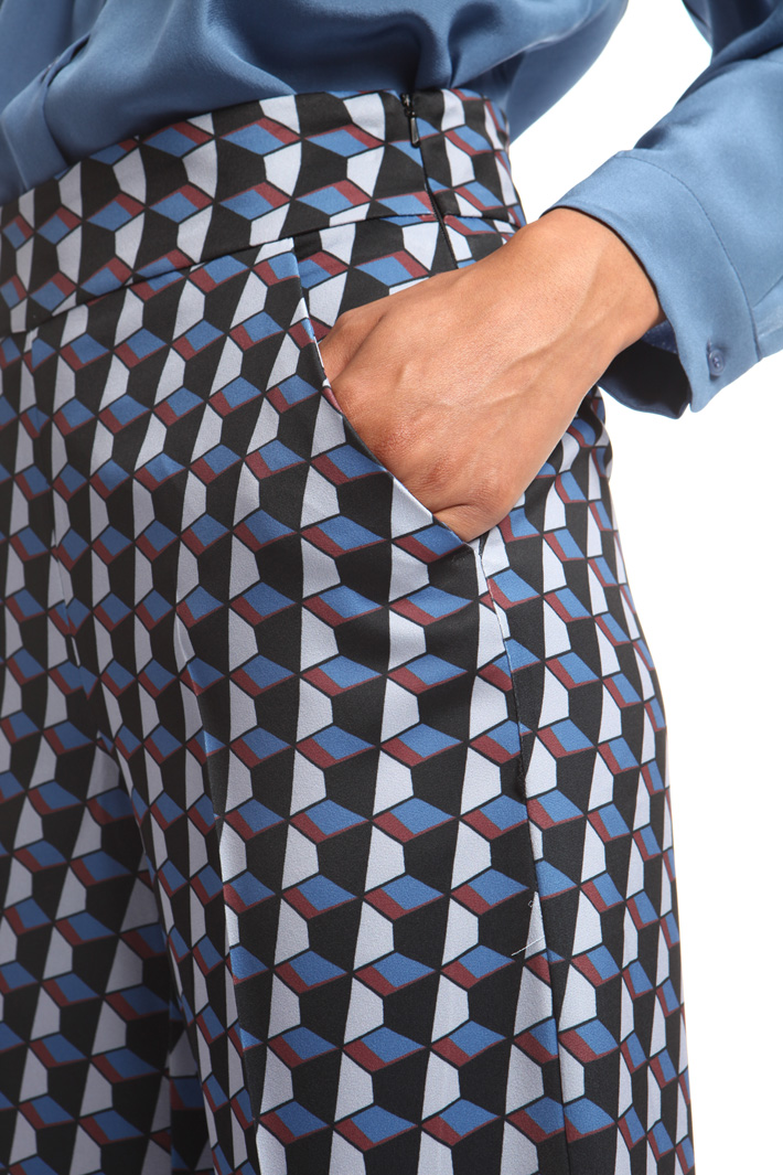 Patterned cropped trousers Intrend Patterned cropped trousers Intrend