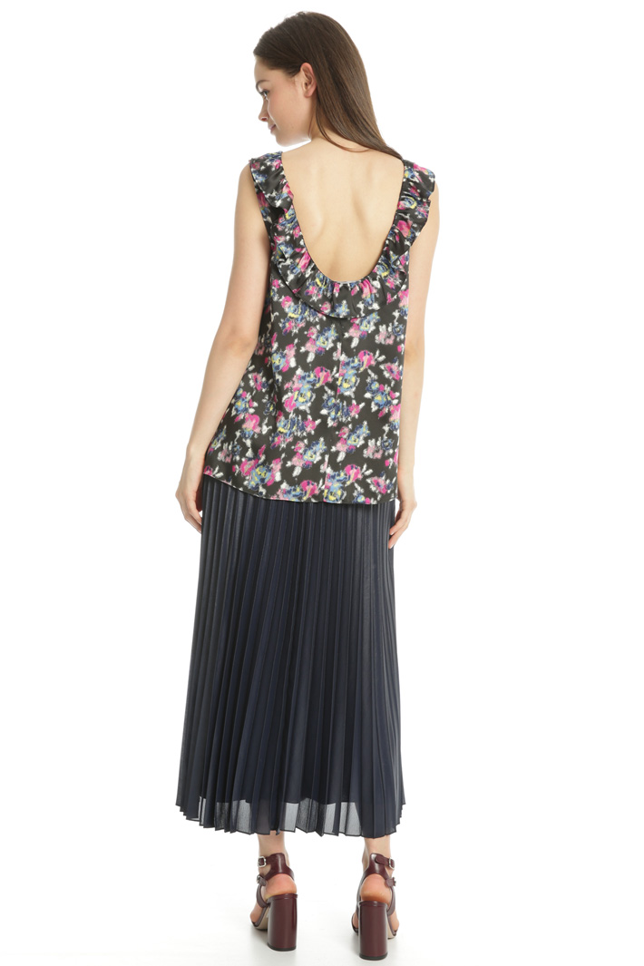 Low-necked top Intrend Low-necked top Intrend