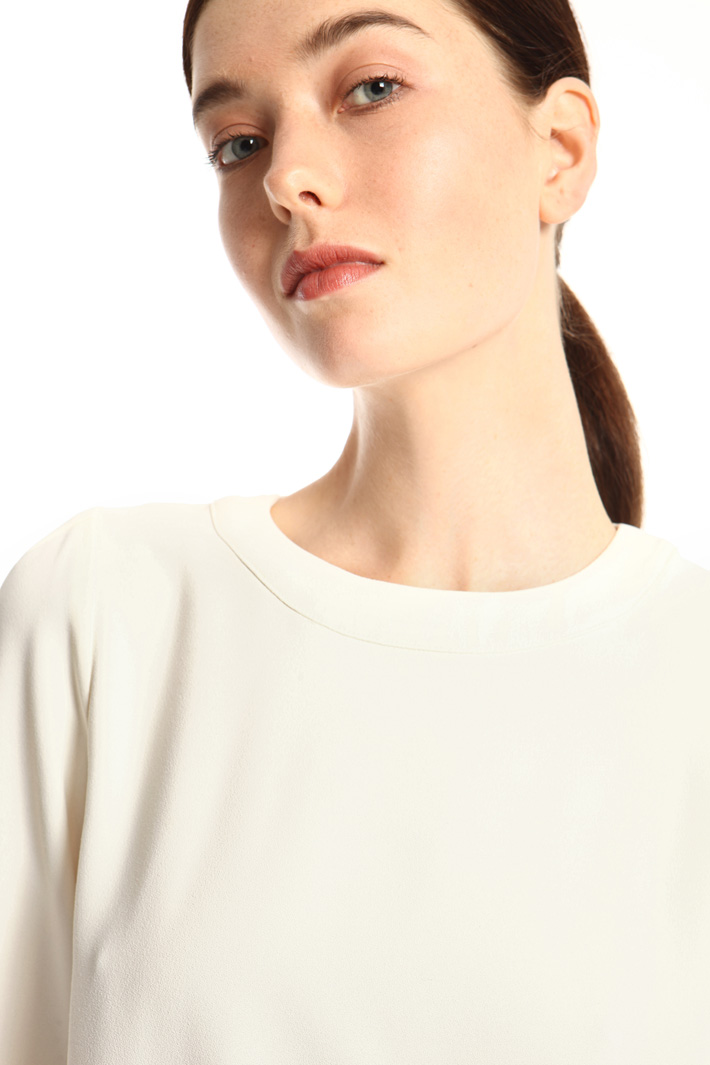 Crepe envers satin top Intrend Crepe envers satin top Intrend