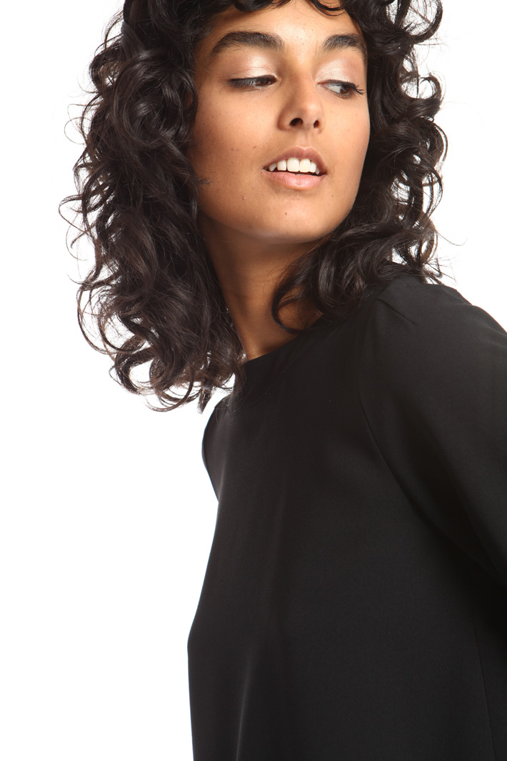 Crepe envers satin top Intrend Crepe envers satin top Intrend