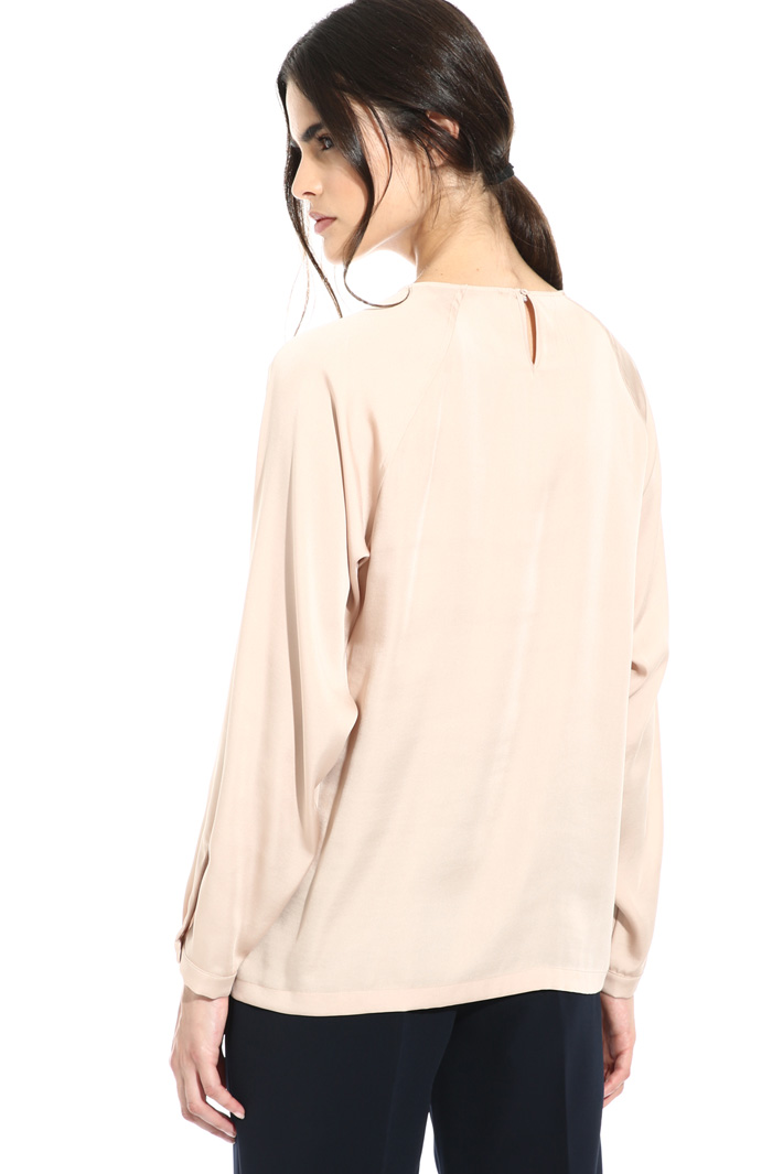 Fluid satin blouse Intrend Fluid satin blouse Intrend