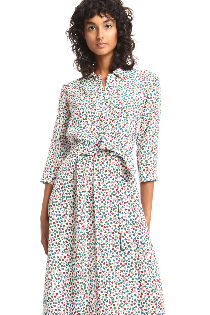 Belted fluid dress Intrend Belted fluid dress Intrend