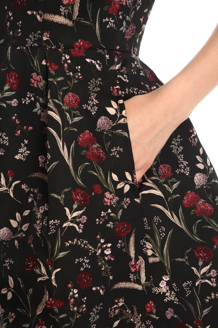 Floral jacquard dress Intrend Floral jacquard dress Intrend