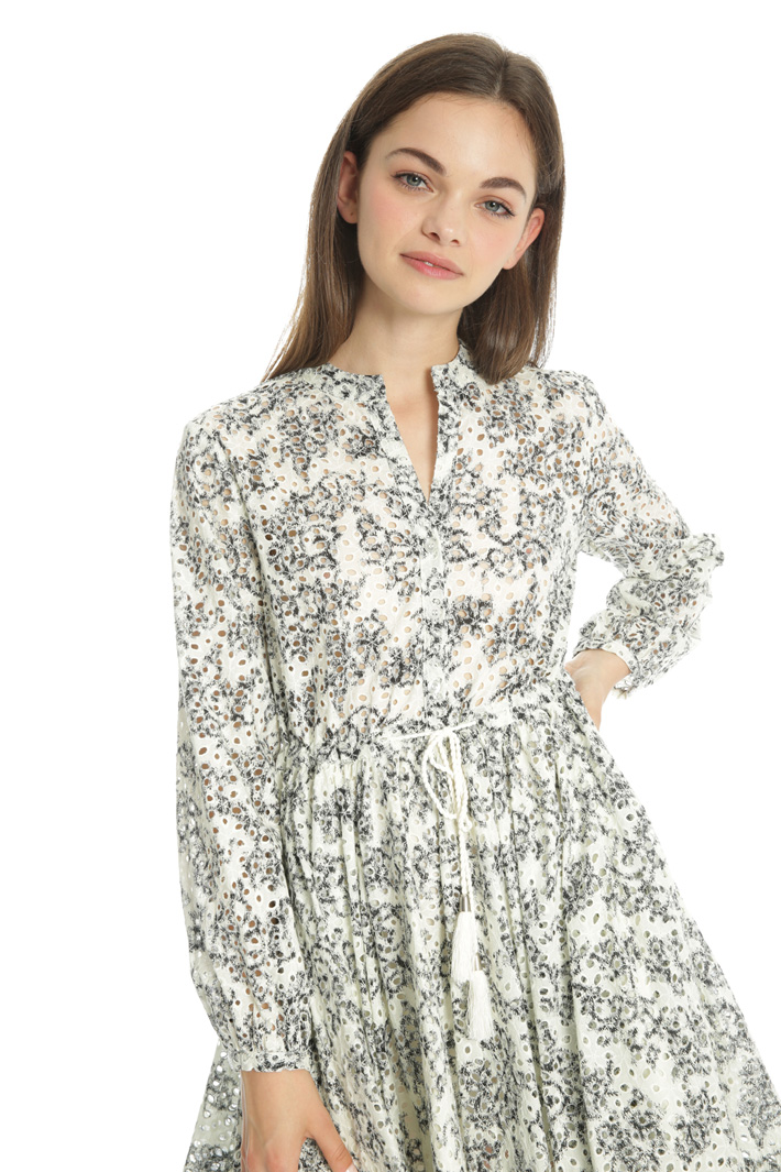 Broderie anglaise dress Intrend Broderie anglaise dress Intrend