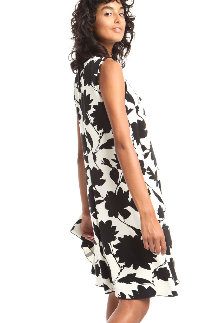 Flared printed dress Intrend Flared printed dress Intrend