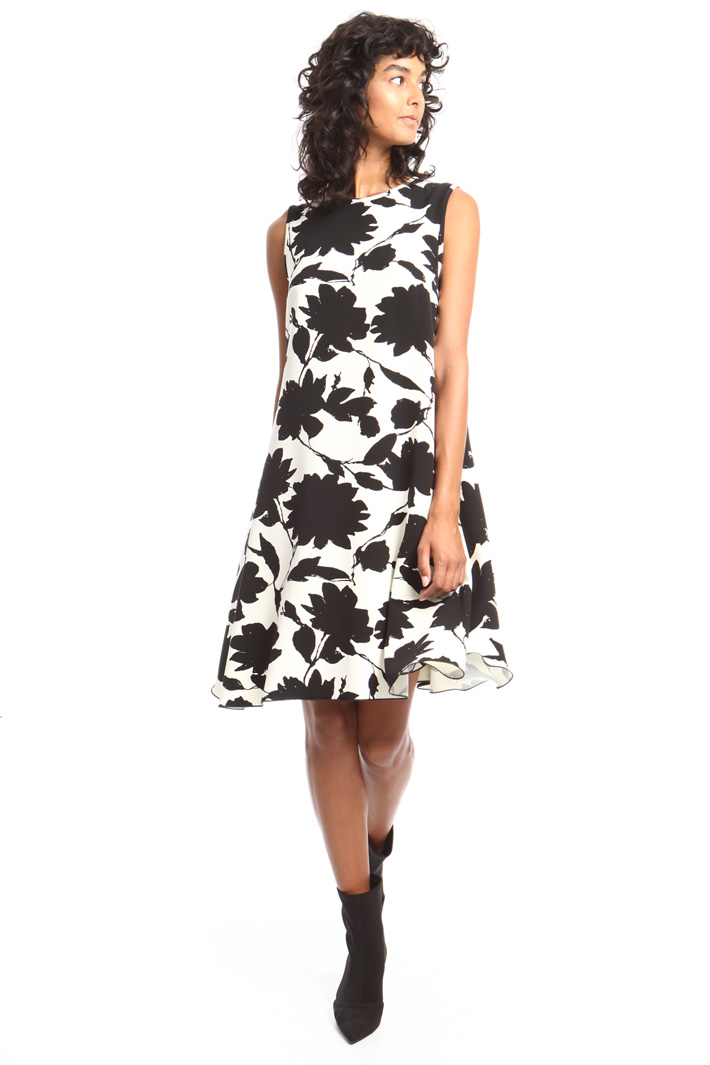 Flared printed dress Intrend Flared printed dress Intrend