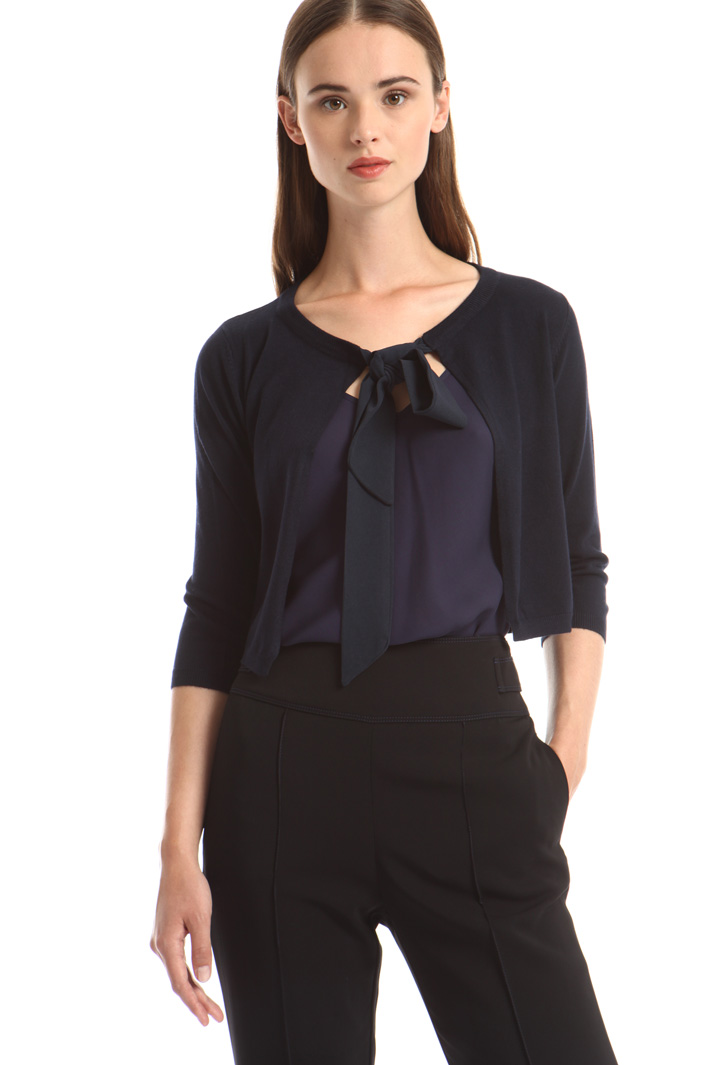 Tie-neck Shrug Intrend Tie-neck Shrug Intrend