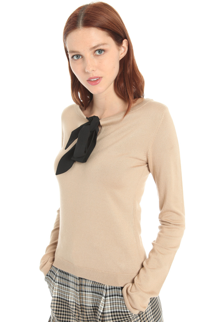 Bow-tie sweater Intrend Bow-tie sweater Intrend