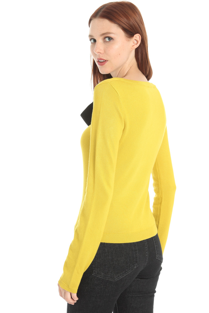Bow-tie sweater Intrend Bow-tie sweater Intrend
