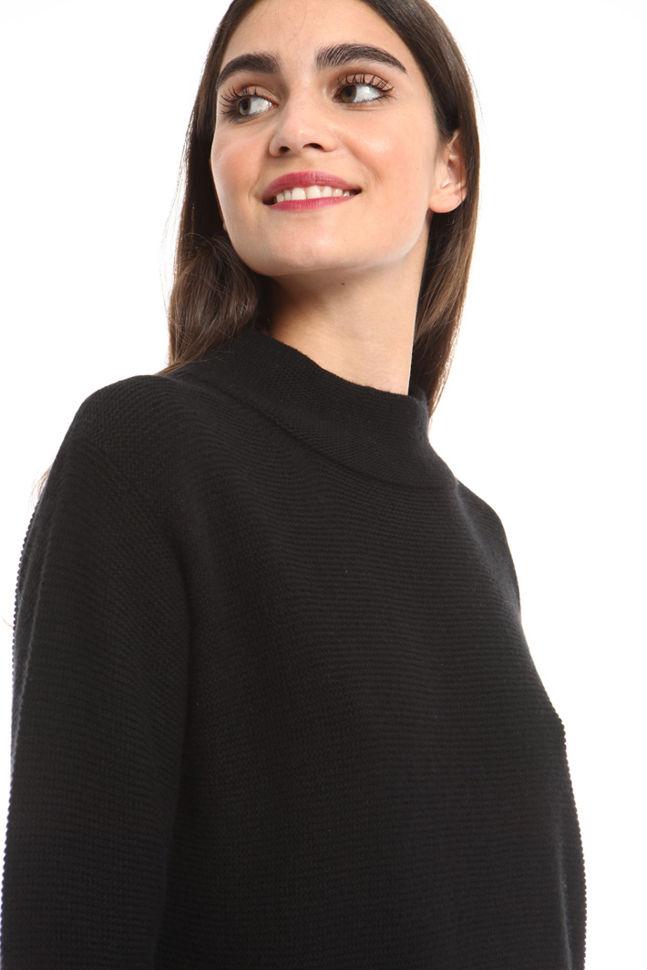 Overlay panel sweater Intrend Overlay panel sweater Intrend