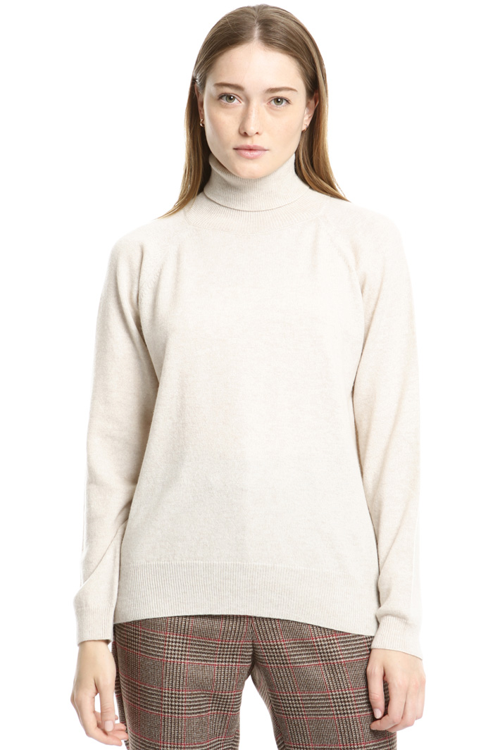 Wool turtleneck sweater Intrend Wool turtleneck sweater Intrend