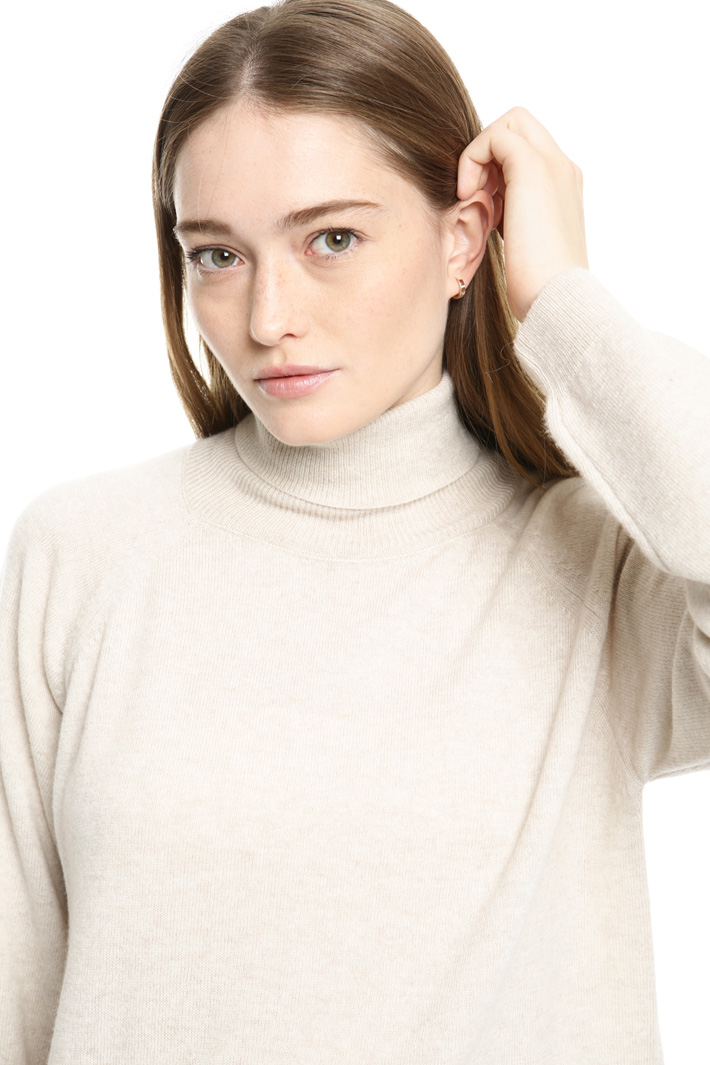 Wool turtleneck sweater Intrend Wool turtleneck sweater Intrend
