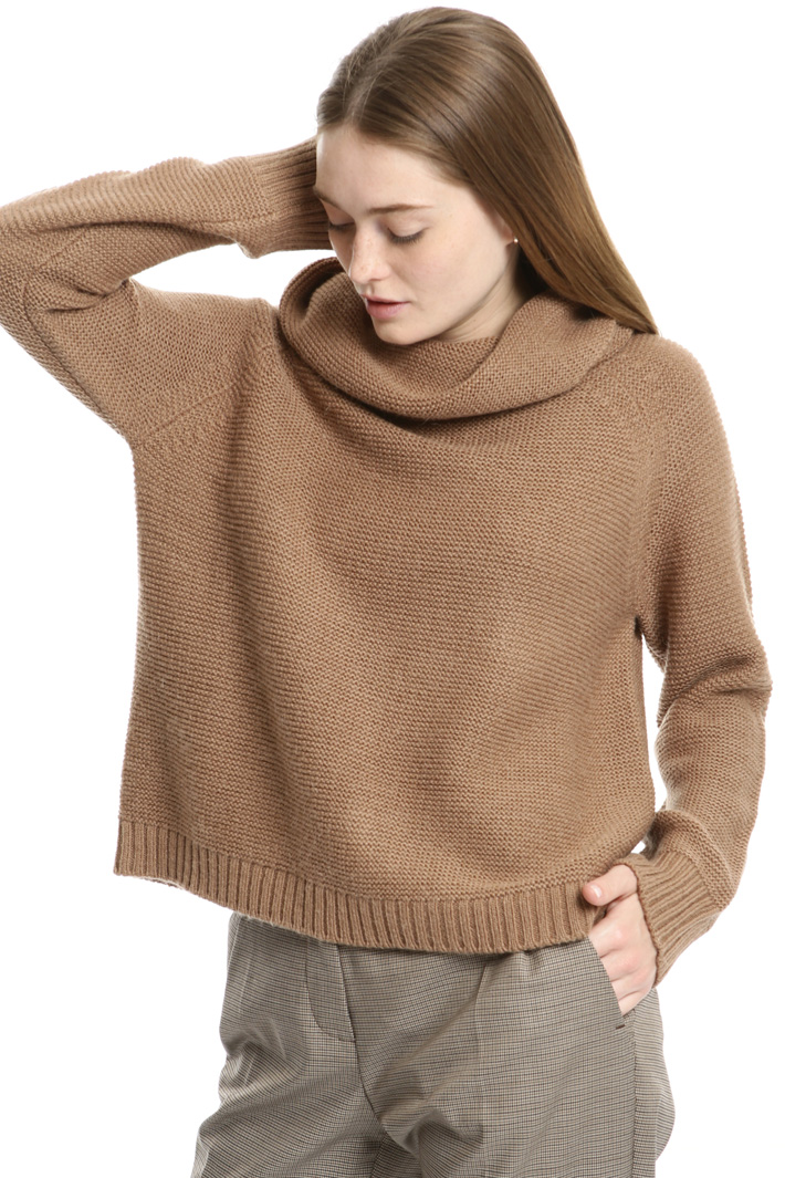 Wool blend yarn sweater Intrend Wool blend yarn sweater Intrend