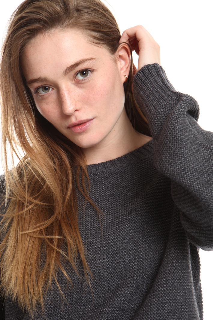 Wool blend yarn sweater Intrend Wool blend yarn sweater Intrend
