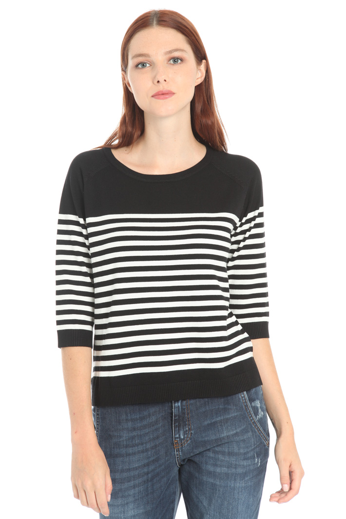 Stretch viscose sweater Intrend Stretch viscose sweater Intrend