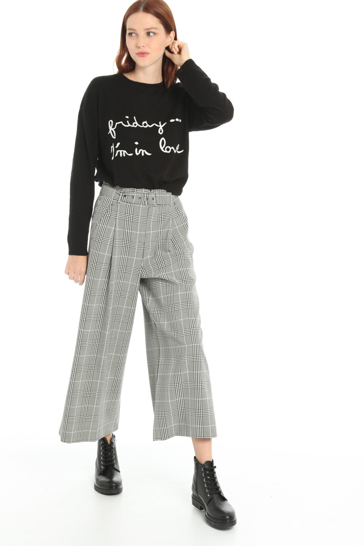 Embroidered sweater Intrend Embroidered sweater Intrend