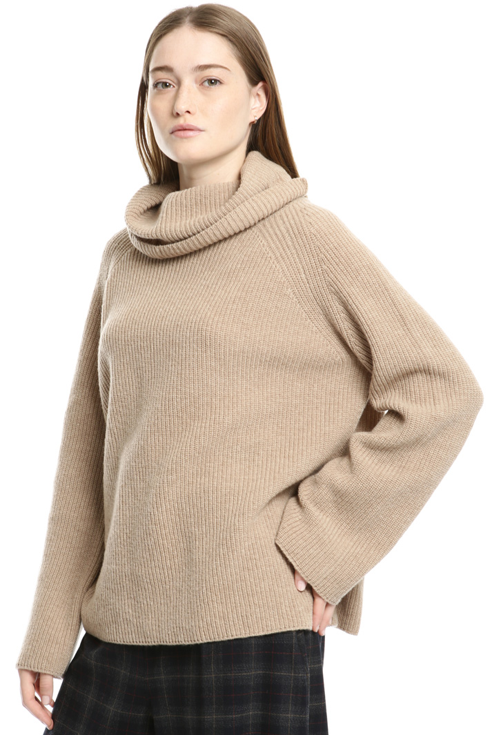 Pure wool turtleneck sweater Intrend Pure wool turtleneck sweater Intrend