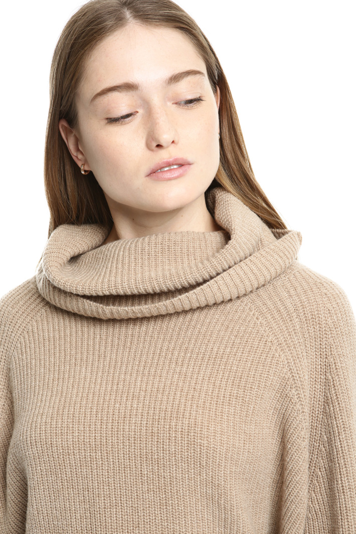 Pure wool turtleneck sweater Intrend Pure wool turtleneck sweater Intrend