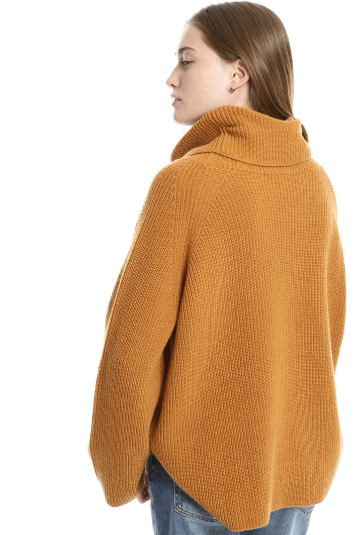 Pure wool turtleneck sweater Intrend Pure wool turtleneck sweater Intrend
