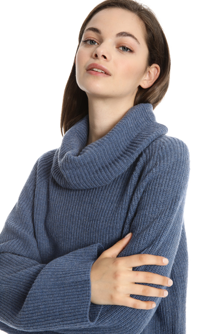 Pure wool turtleneck sweater Intrend Pure wool turtleneck sweater Intrend