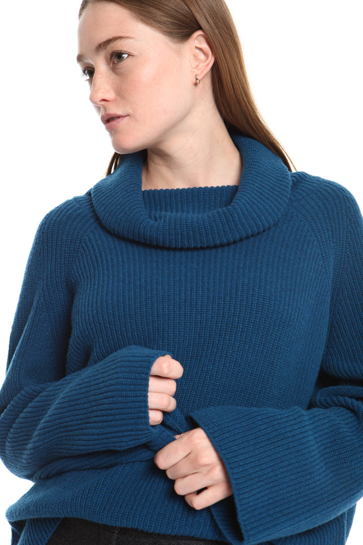 Pure wool turtleneck sweater Intrend Pure wool turtleneck sweater Intrend