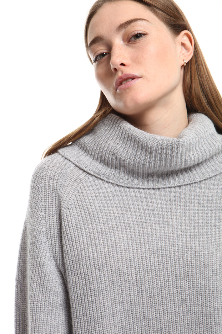 Pure wool turtleneck sweater Intrend Pure wool turtleneck sweater Intrend