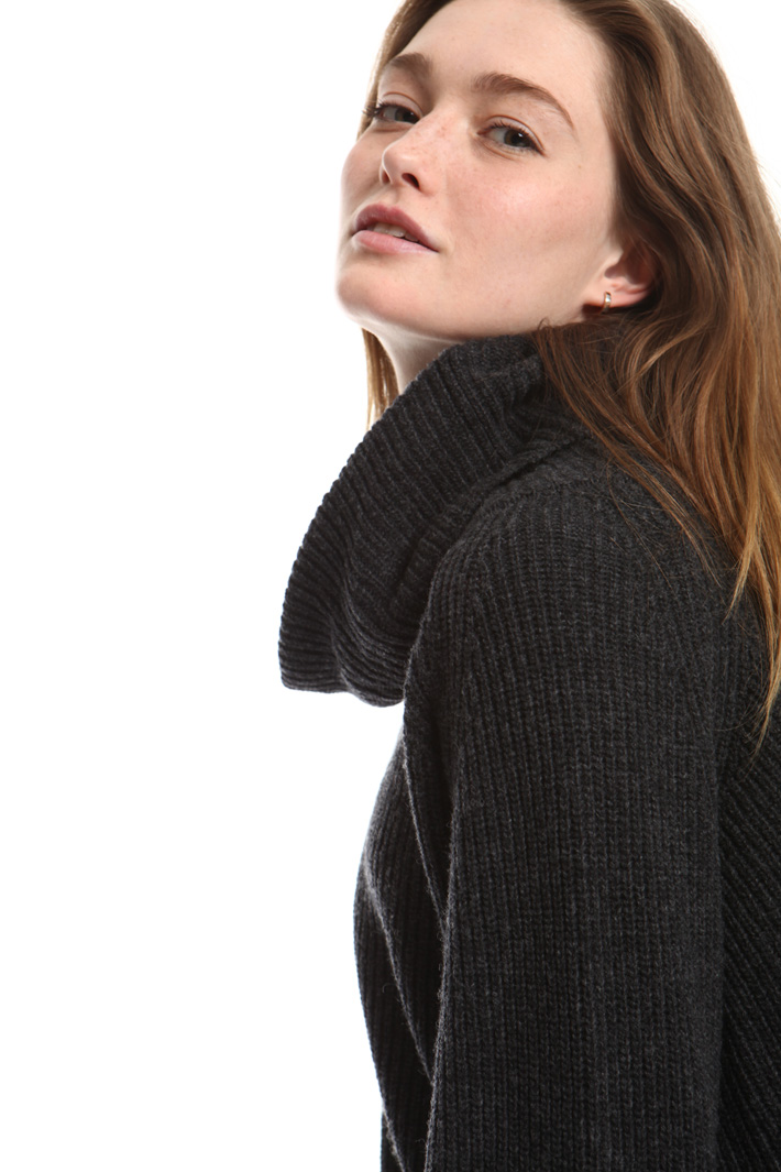 Pure wool turtleneck sweater Intrend Pure wool turtleneck sweater Intrend
