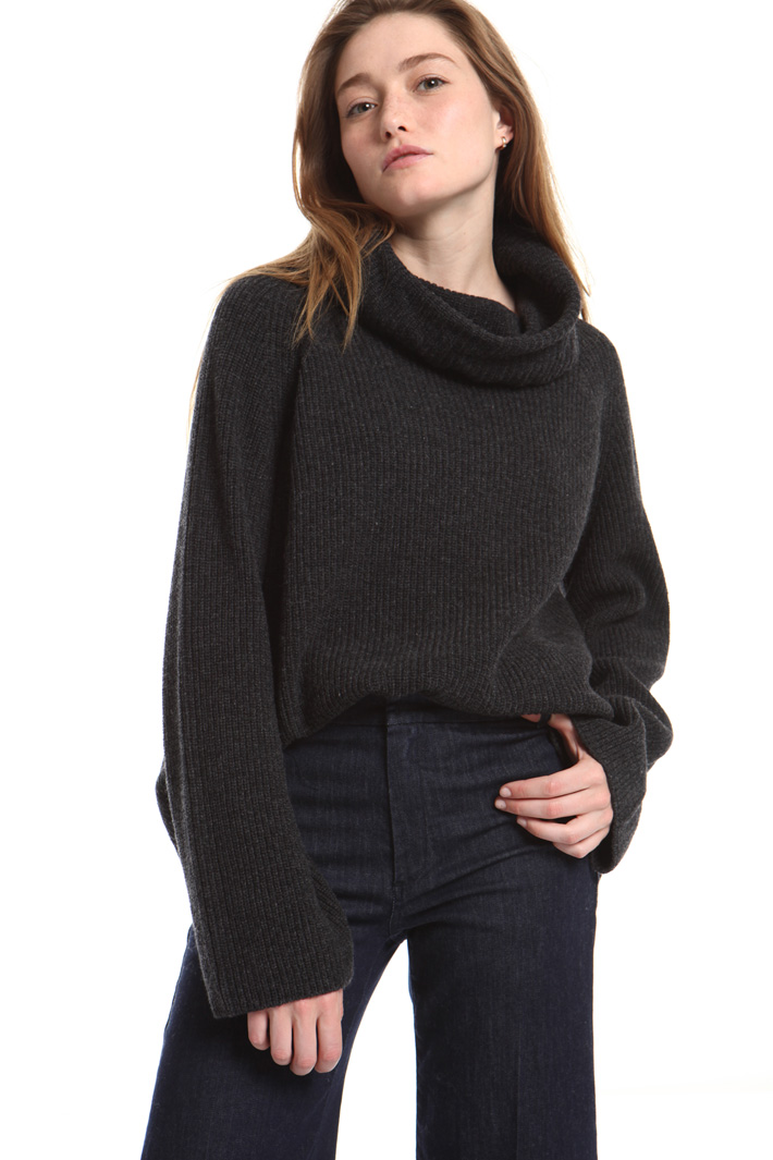 Pure wool turtleneck sweater Intrend Pure wool turtleneck sweater Intrend