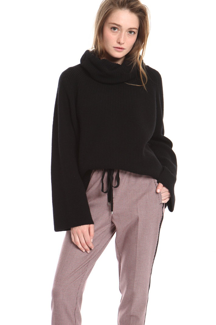 Pure wool turtleneck sweater Intrend Pure wool turtleneck sweater Intrend