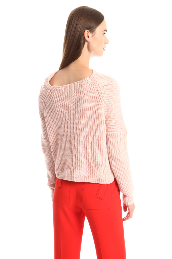 Asymmetrical wool sweater Intrend Asymmetrical wool sweater Intrend