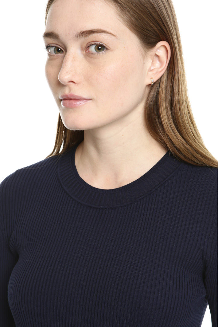 Crew neck ribbed sweater Intrend Crew neck ribbed sweater Intrend