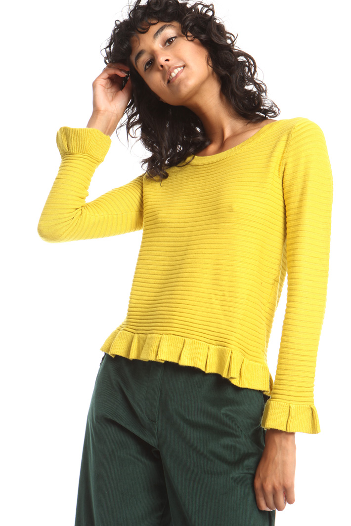 Ribbed sweater with frills Intrend Ribbed sweater with frills Intrend