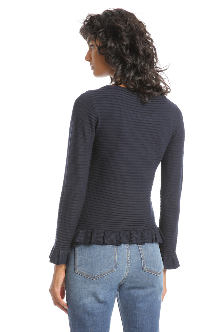 Ribbed sweater with frills Intrend Ribbed sweater with frills Intrend