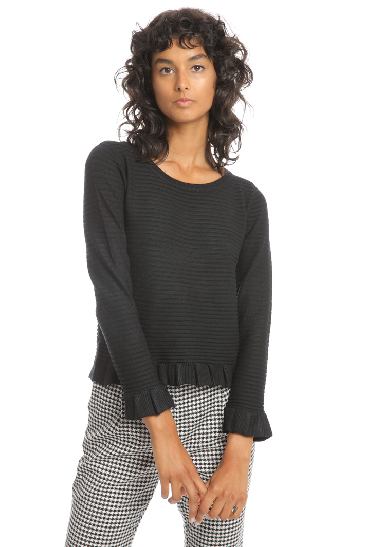 Ribbed sweater with frills Intrend Ribbed sweater with frills Intrend