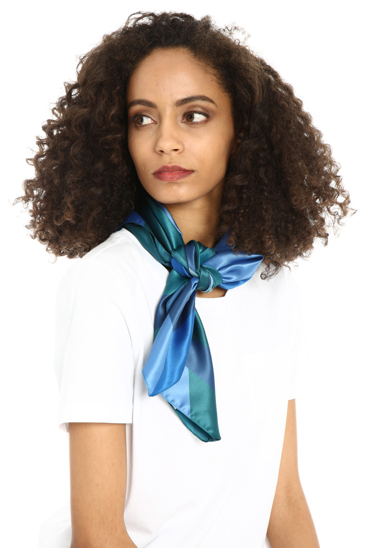 Geometric pattern foulard Intrend Geometric pattern foulard Intrend